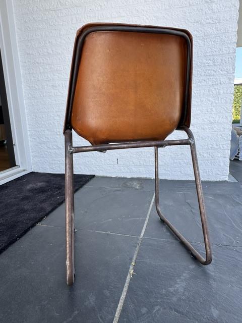 8 stuks lederen eetkamerstoelen