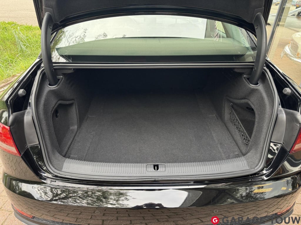 Audi A4 limousine 35 tfsi design pro line