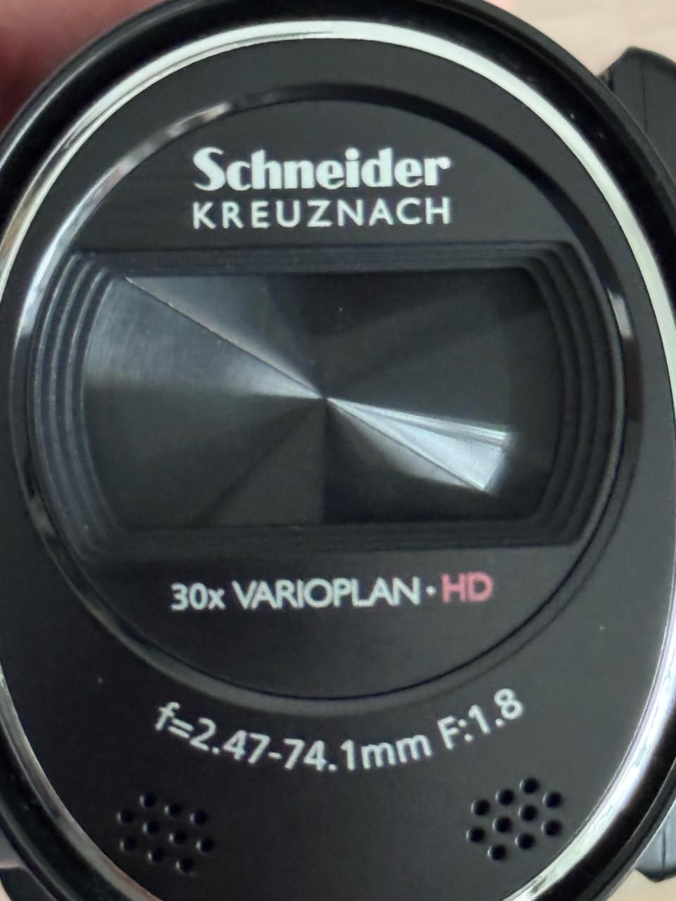 Complete Samsung HMX-H300 camcorder