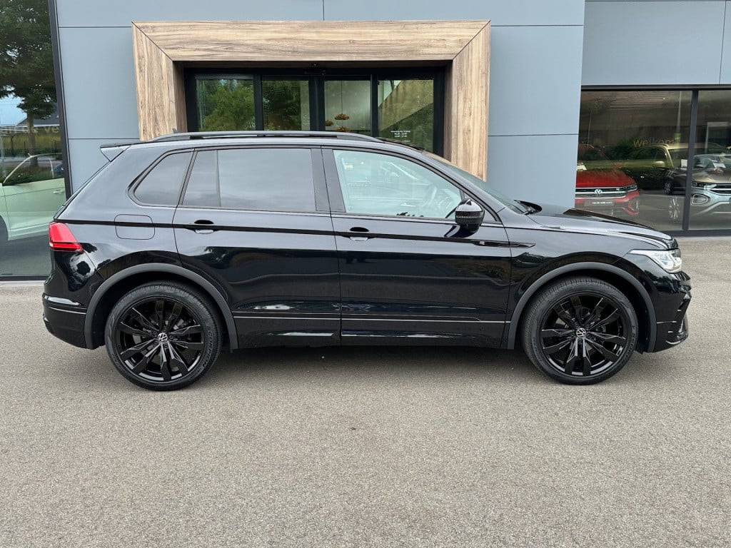 Volkswagen Tiguan 1.5 tsi 150pk dsg r-line | black style | leder | trekhaak