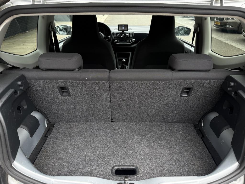 Volkswagen UP! 1.0 move up!
