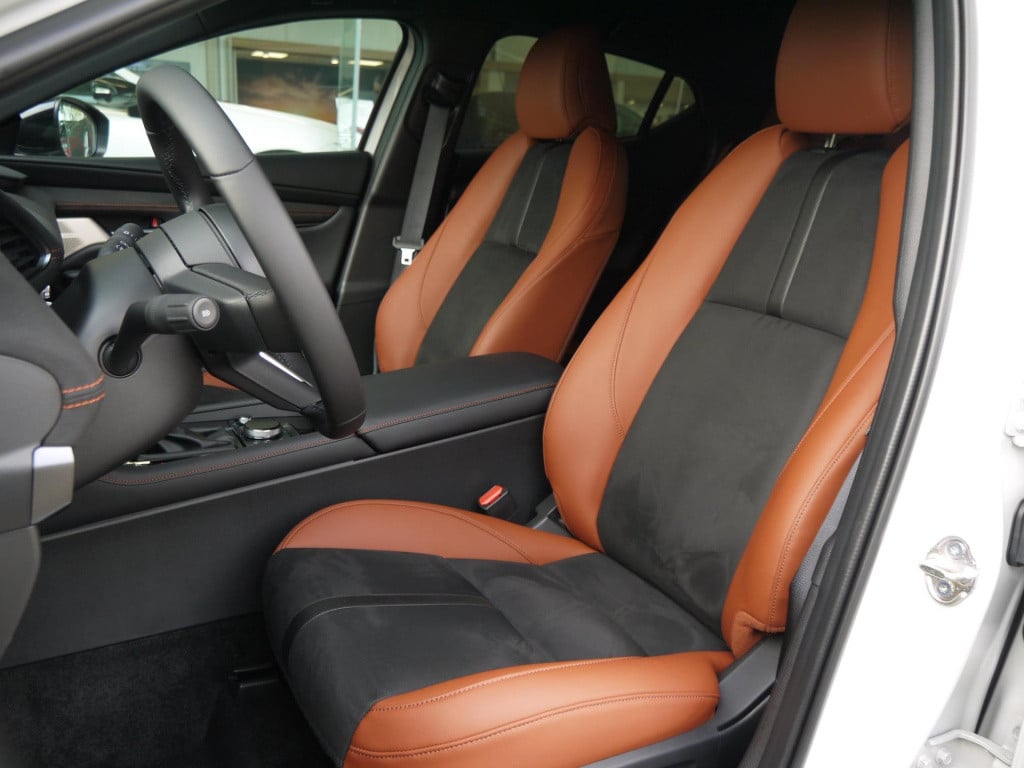 Mazda 3 2.0 e-skyactiv-x m hybrid 186 nagisa