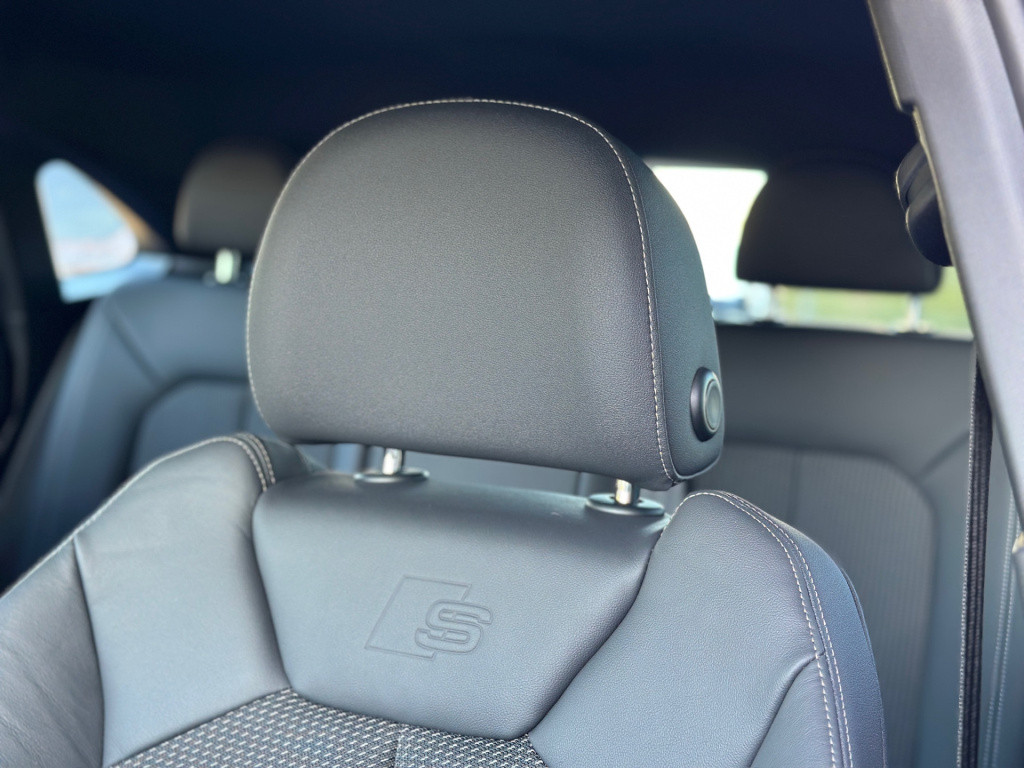 Audi Q3 sportback 45 tfsie s-line | keyless | dode hoek | adapt. cruise | e