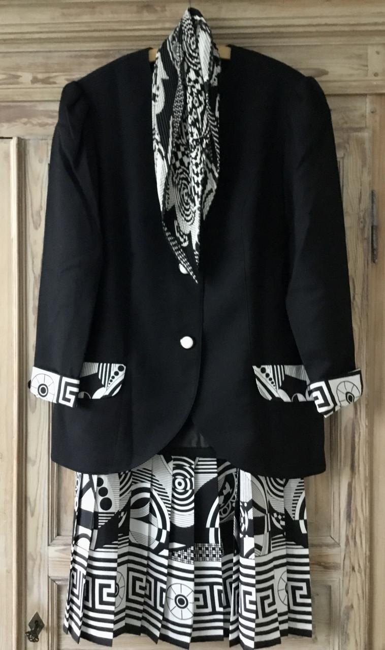 Onberispelijk Vintage Dames jasje dasje rok, Pop-art dessin