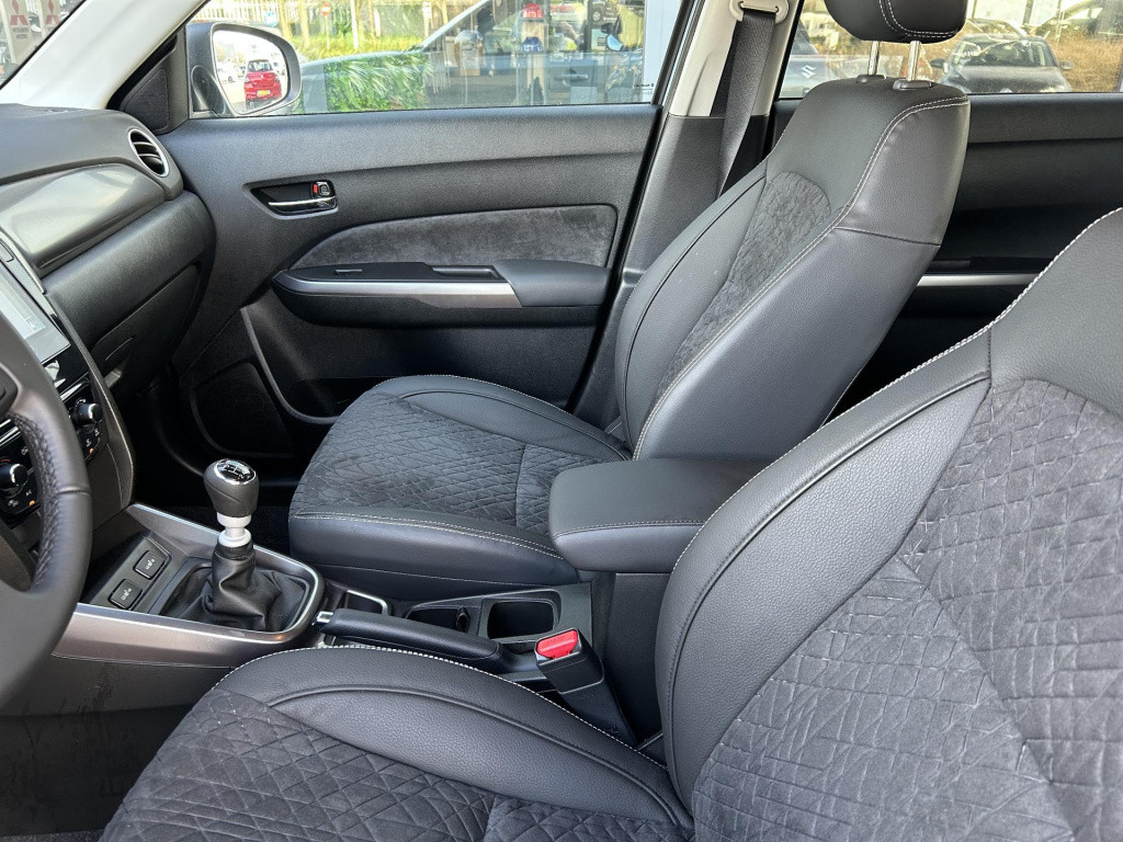 Suzuki Vitara 1.4 boosterjet style smart hybrid 1500 kg trekgewicht