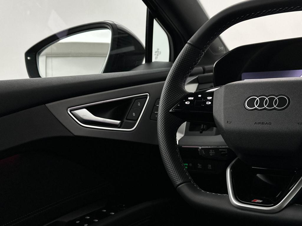 Audi Q4 E-tron s edition e-tron 55 82 kwh 250 kw / 340 pk suv ele