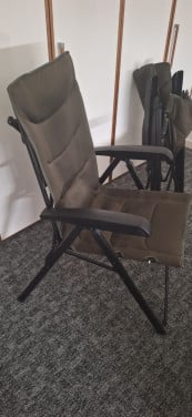 Terras stoelen met voetenbank.