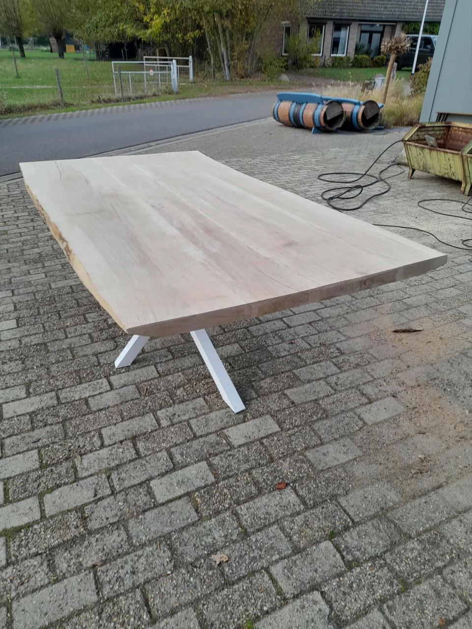 EIKEN BOOMSTAMTAFEL 210X100 MET ONDERSTEL NAAR KEUZE