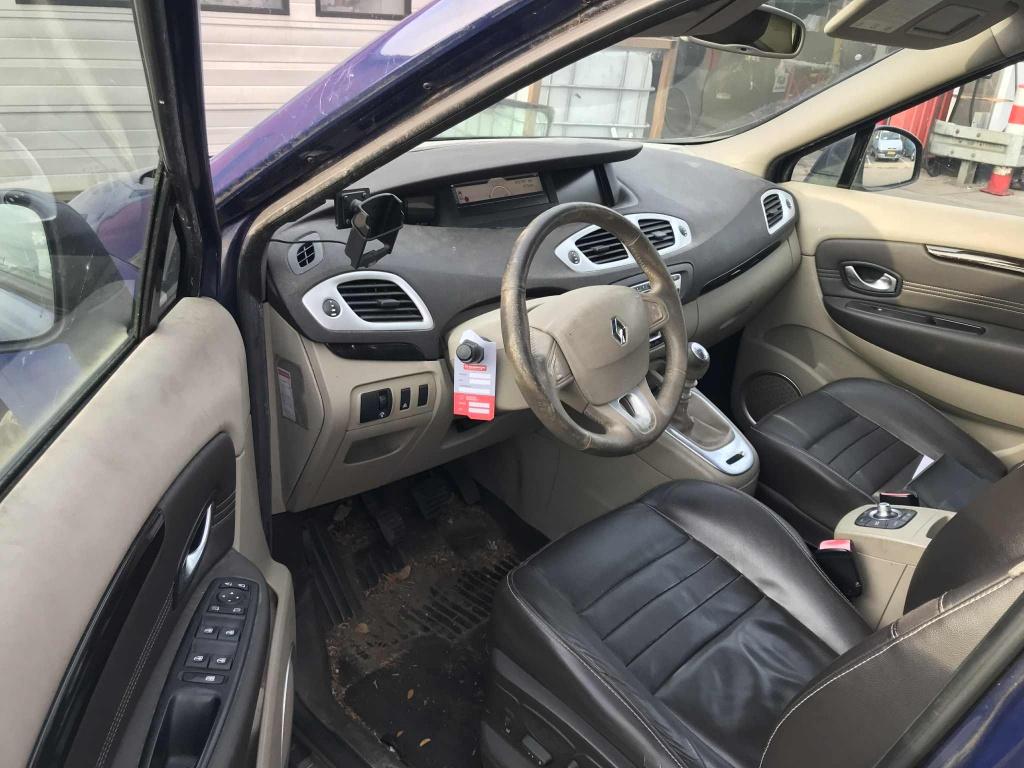 Renault Grand Scenic 1.9 dci privilege