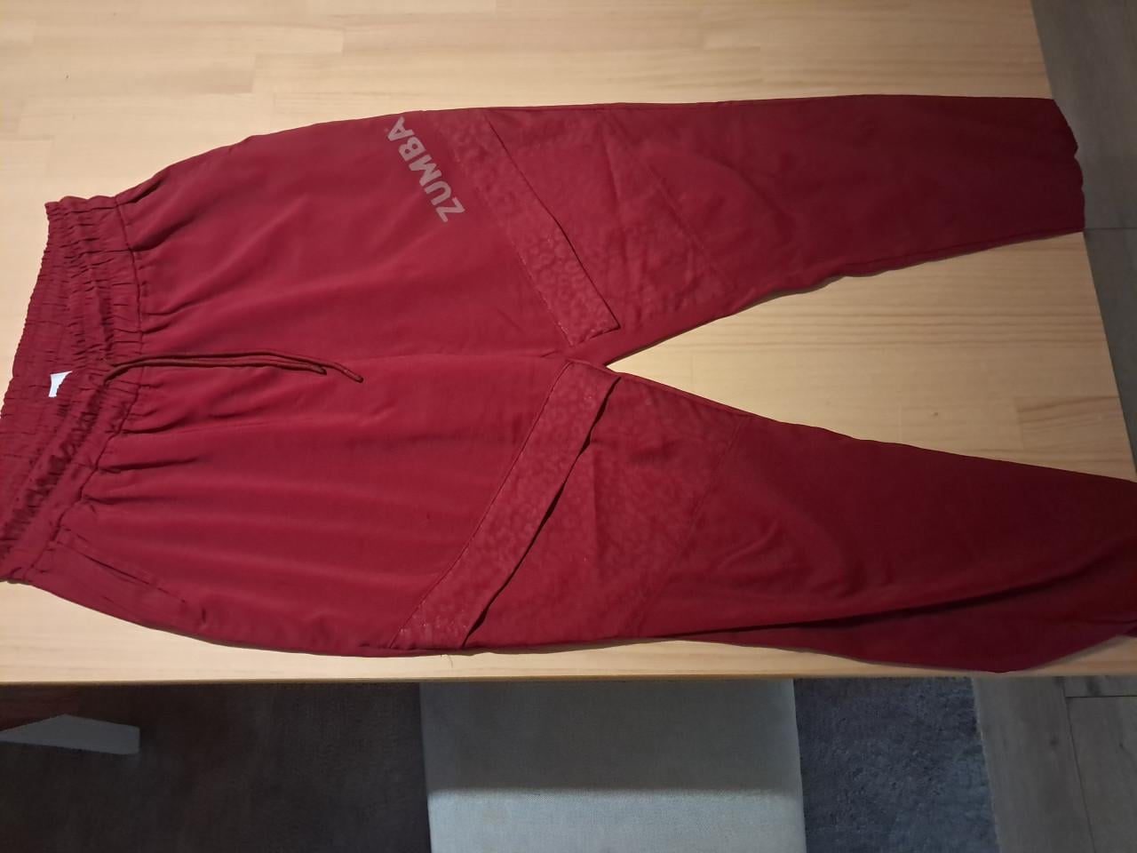 Te koop: 4 mooie Zumbabroeken (Maat M & L) €50,00 per stuk