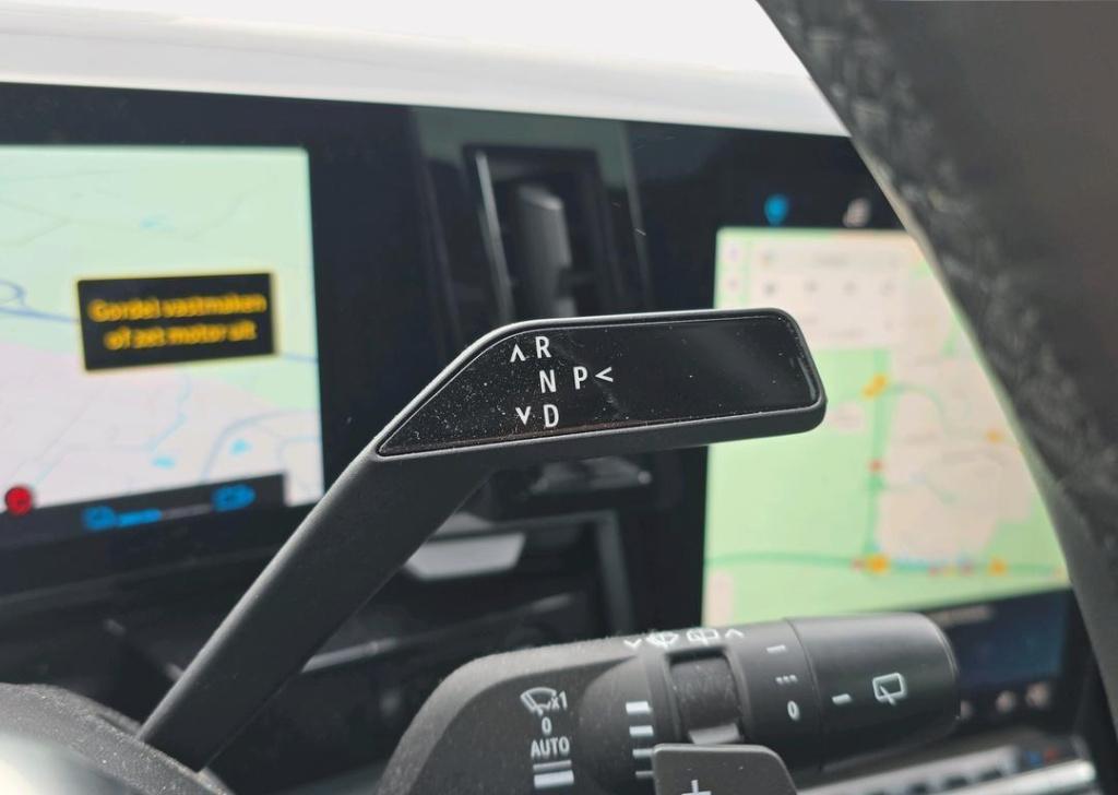 Renault Austral 1.2 e-tech full hybrid 200 iconic - matrix led - 4control -