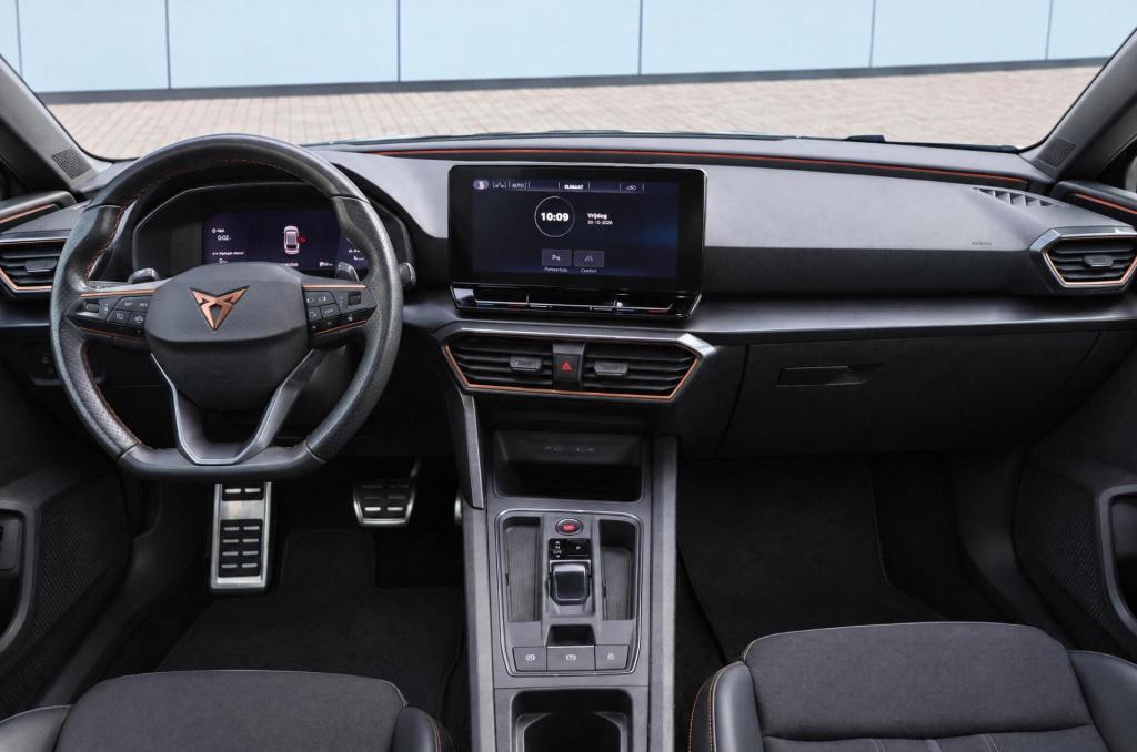 Cupra Leon Sportstourer 1.4 e-hybrid business 204pk dsg6