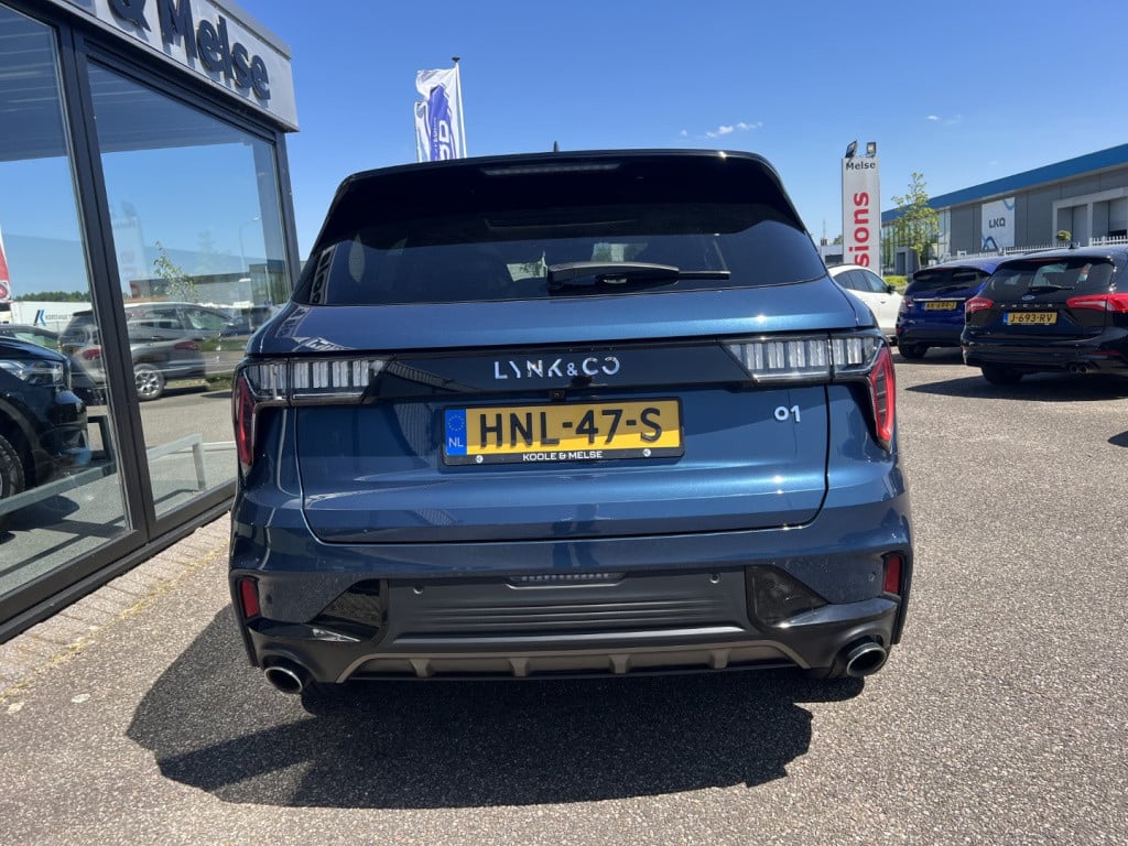 Lynk & Co 01 1.5 261pk plug in hybrid , panodak , 360gr camera , carplay