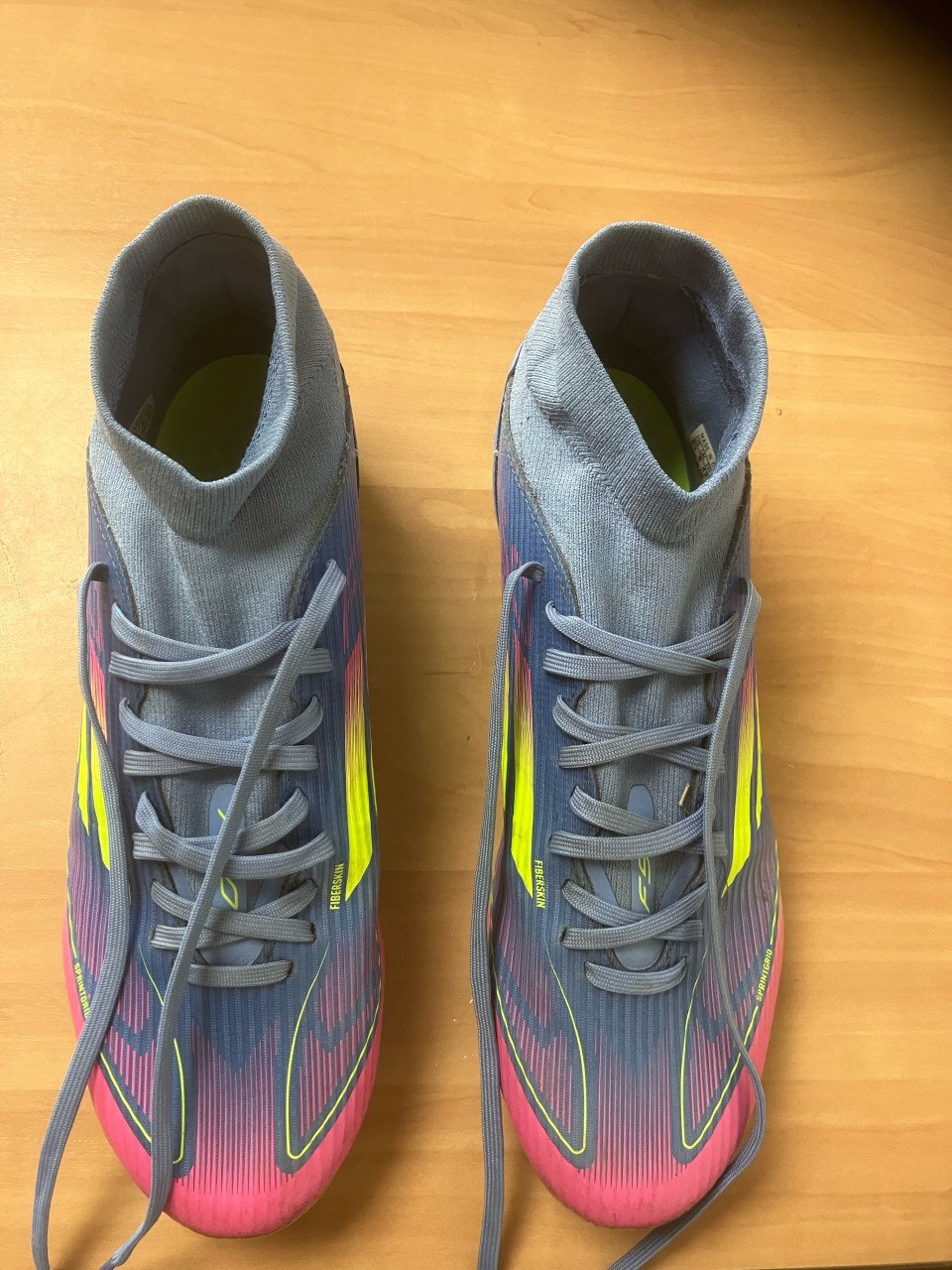 Voetbalschoenen maat 42