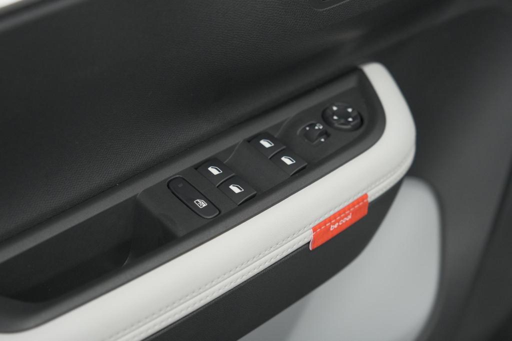 Citroen C3 Aircross 1.2 hybrid 145pk max 7p. | camera | dodehoekdetectie | 