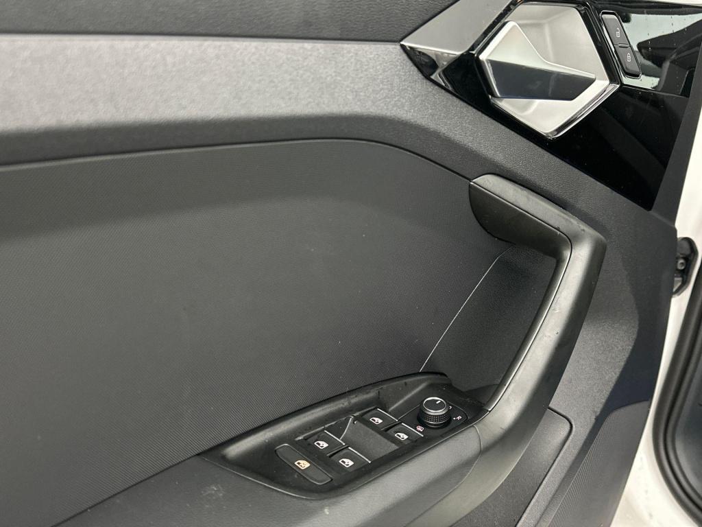 Audi A1 Sportback advanced edition 25 tfsi 70 kw / 95 pk sportback 5