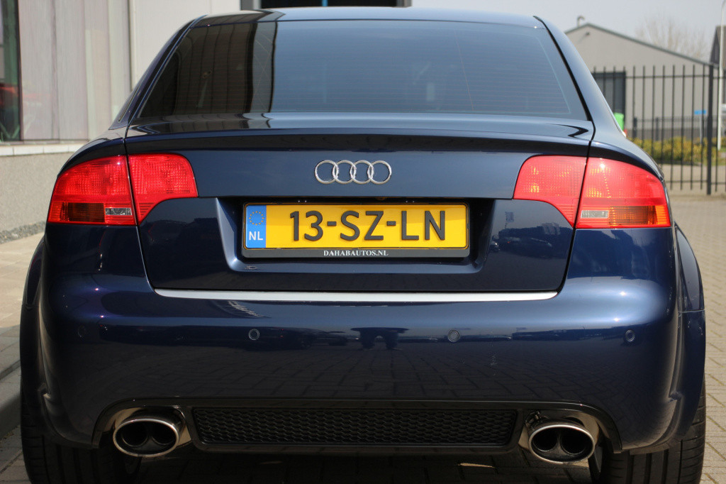 Audi A4 limousine 4.2 v8 rs4 quattro | orig nl | 2de eigenaar | kuipstoelen