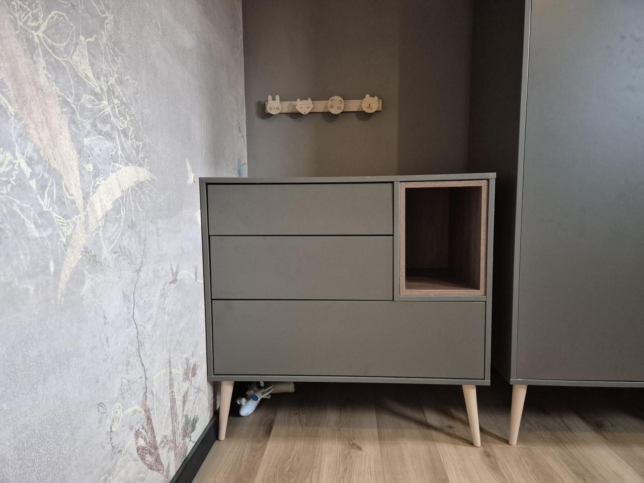 Quax babykamer/ kinderkamer kledingkast en commode