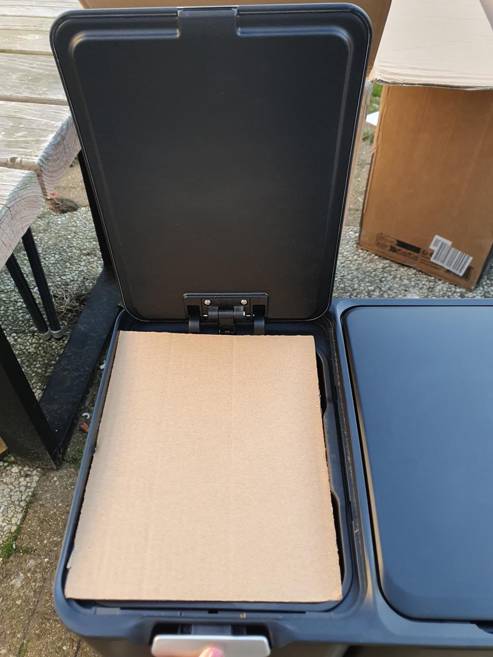 Bayt prullenbak 60 L zwart | bijna nieuw, kleine beschadiging