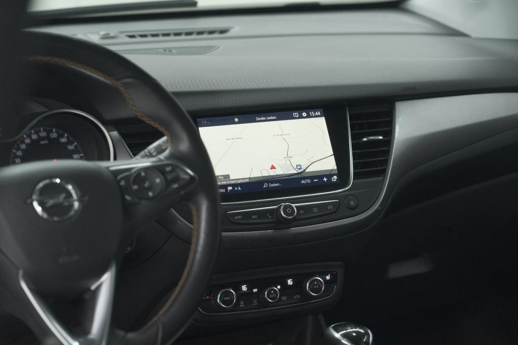 Opel Crossland X 110 turbo online edition | camera | dodehoekdetectie | app