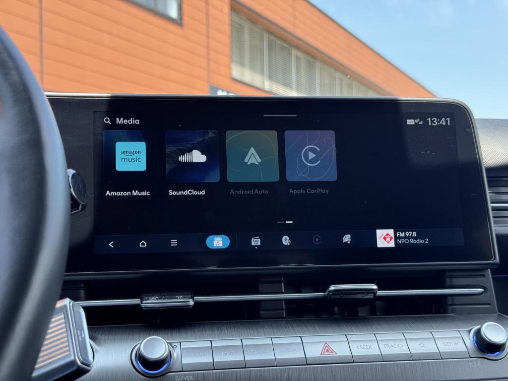 Hyundai Kona 1.6 gdi hev premium | two-tone lakkleur | stoelverwarming + -v