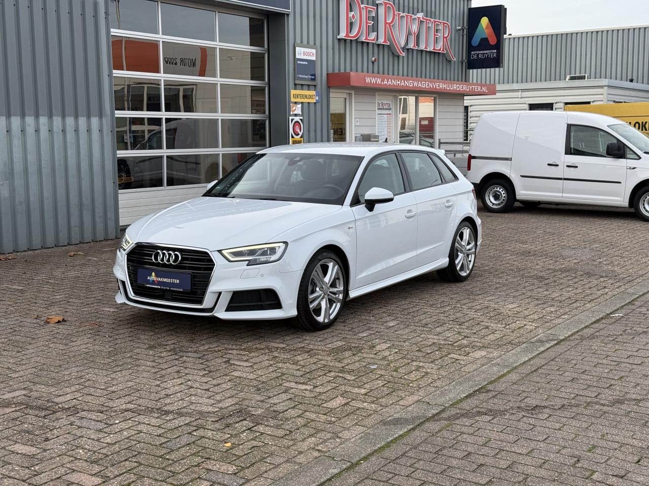 Audi A3 Sportback - 35 TFSI S-LINE | Stoel/Stuurwielverwarming | ACC