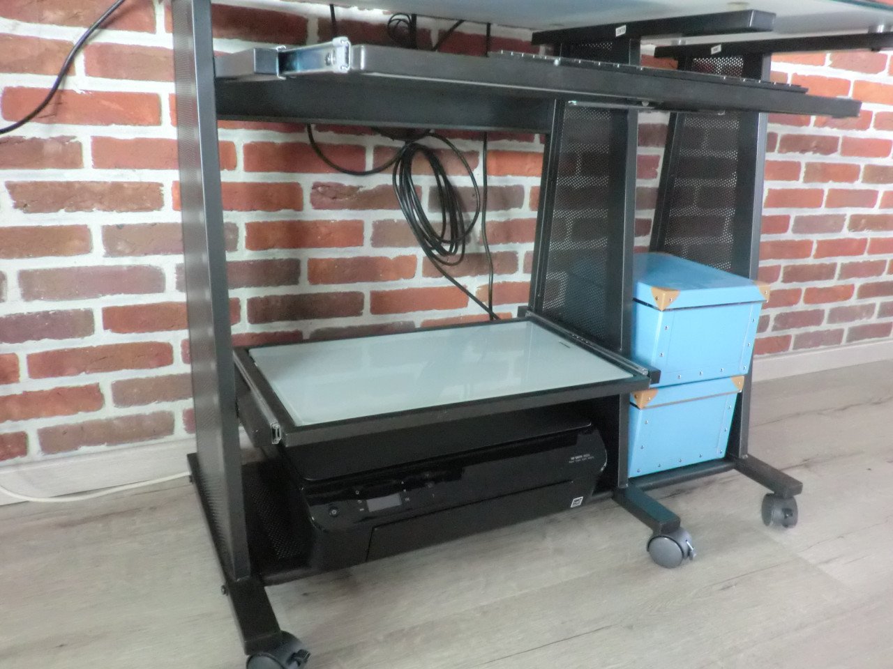 Computer meubel   Glas staal