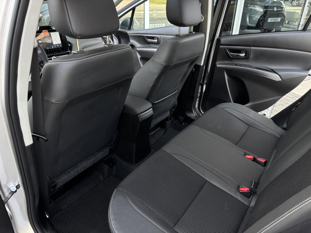 Suzuki Sx4 S-cross style 1.4 boosterjet smart hybrid / panoramadak