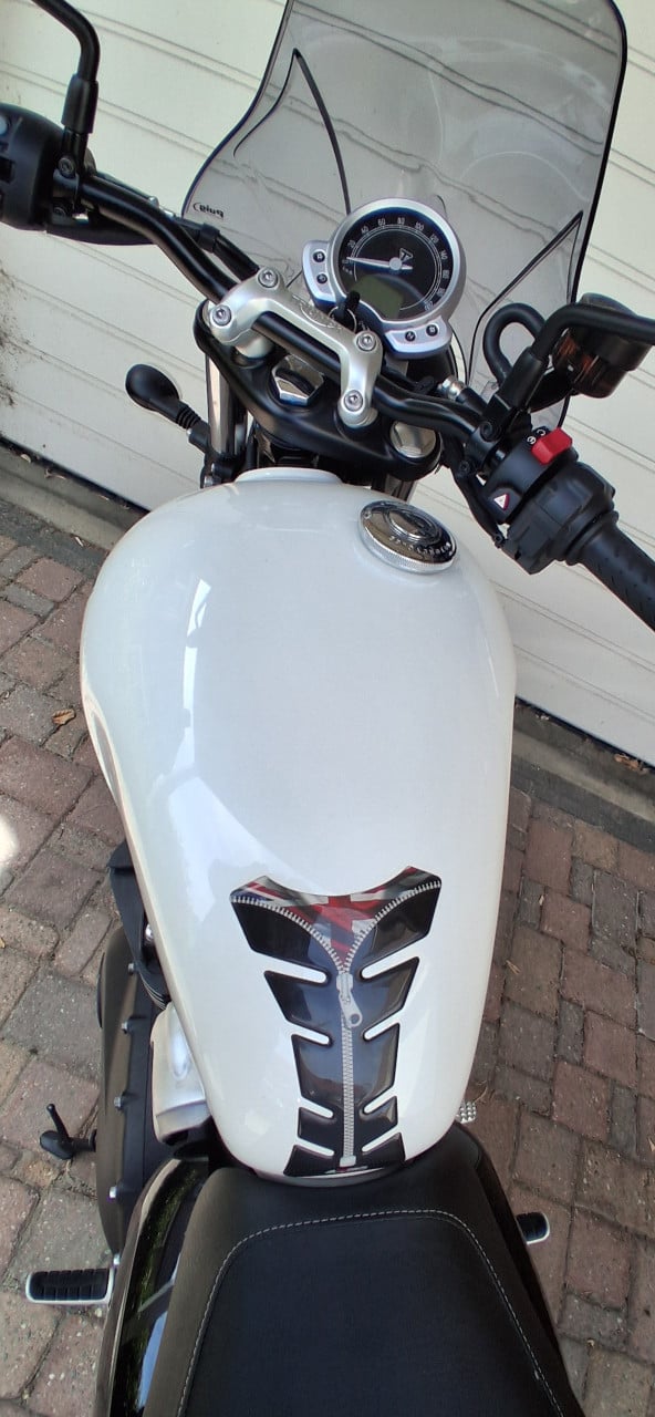 Schitterende Triumph Street Twin 900