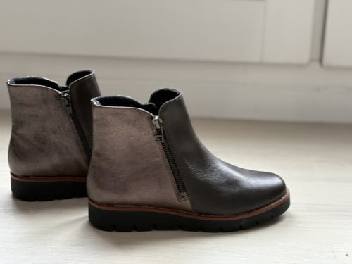 Boots maat 38.