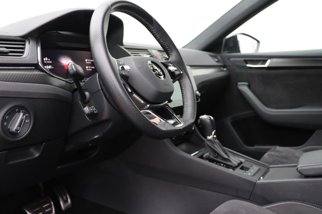 Skoda Superb combi 1.4 tsi iv sportline 218pk dsg6