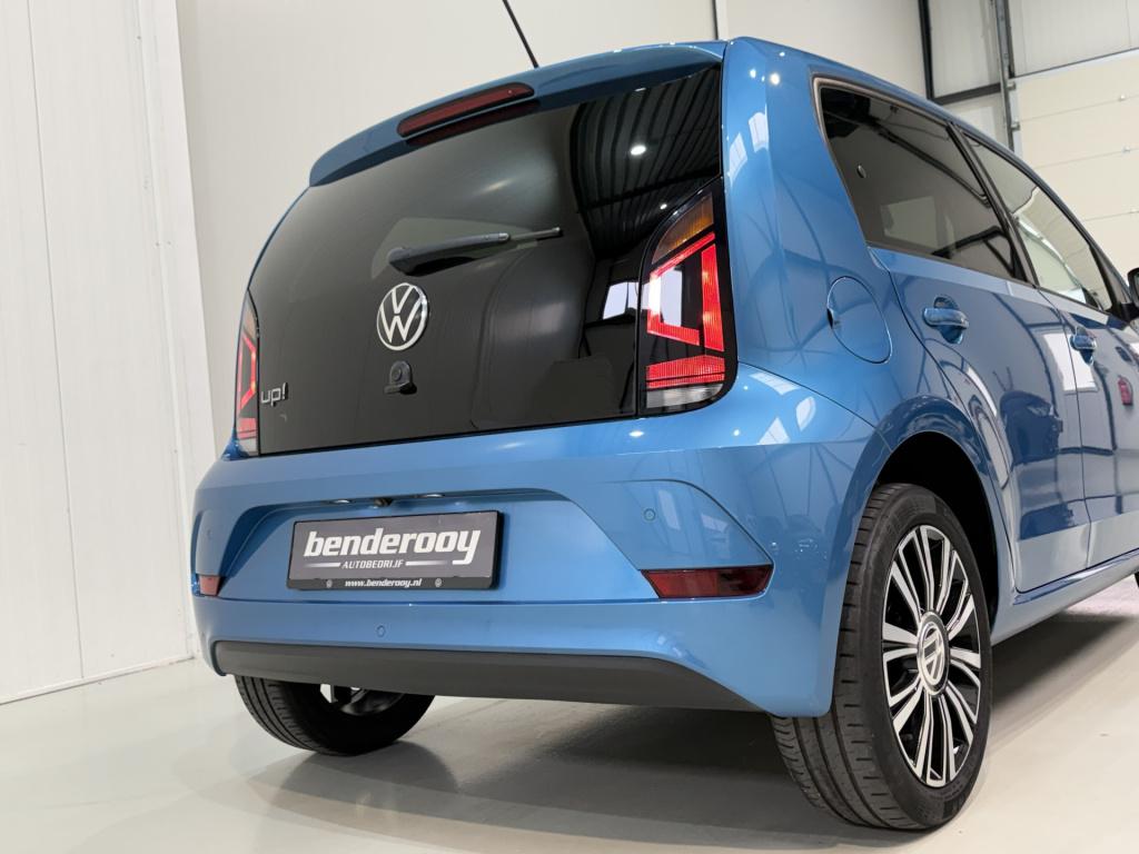 Volkswagen UP! 1.0 65pk 5drs. black style | camera | cruise