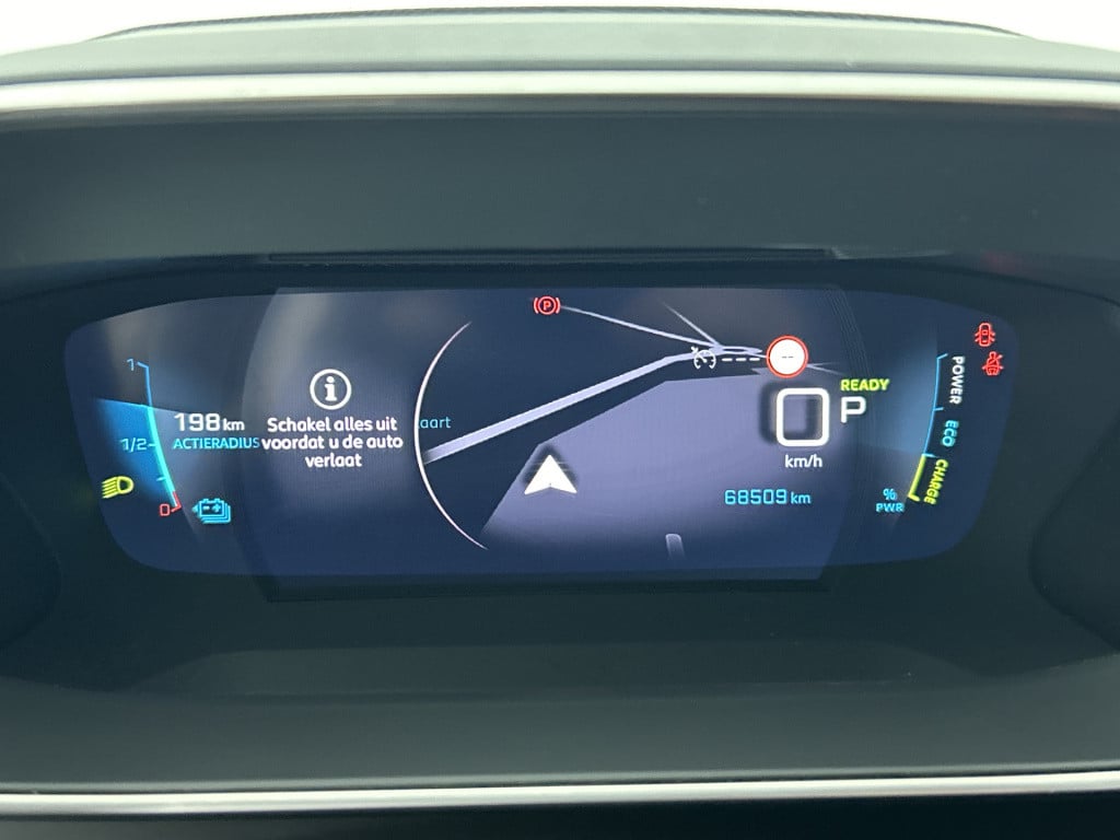 Peugeot E-2008 ev blue lease allure 50 kwh | rijklaar |