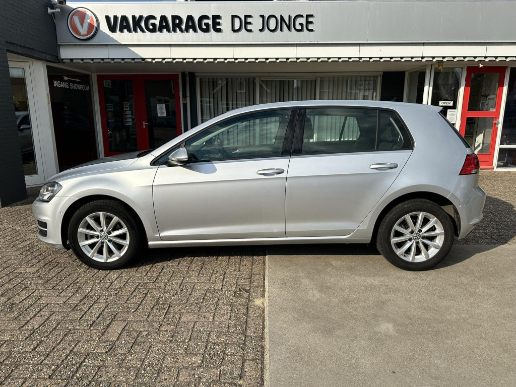 Volkswagen Golf 1.2 tsi trendline climate | adaptive cruise control | park 