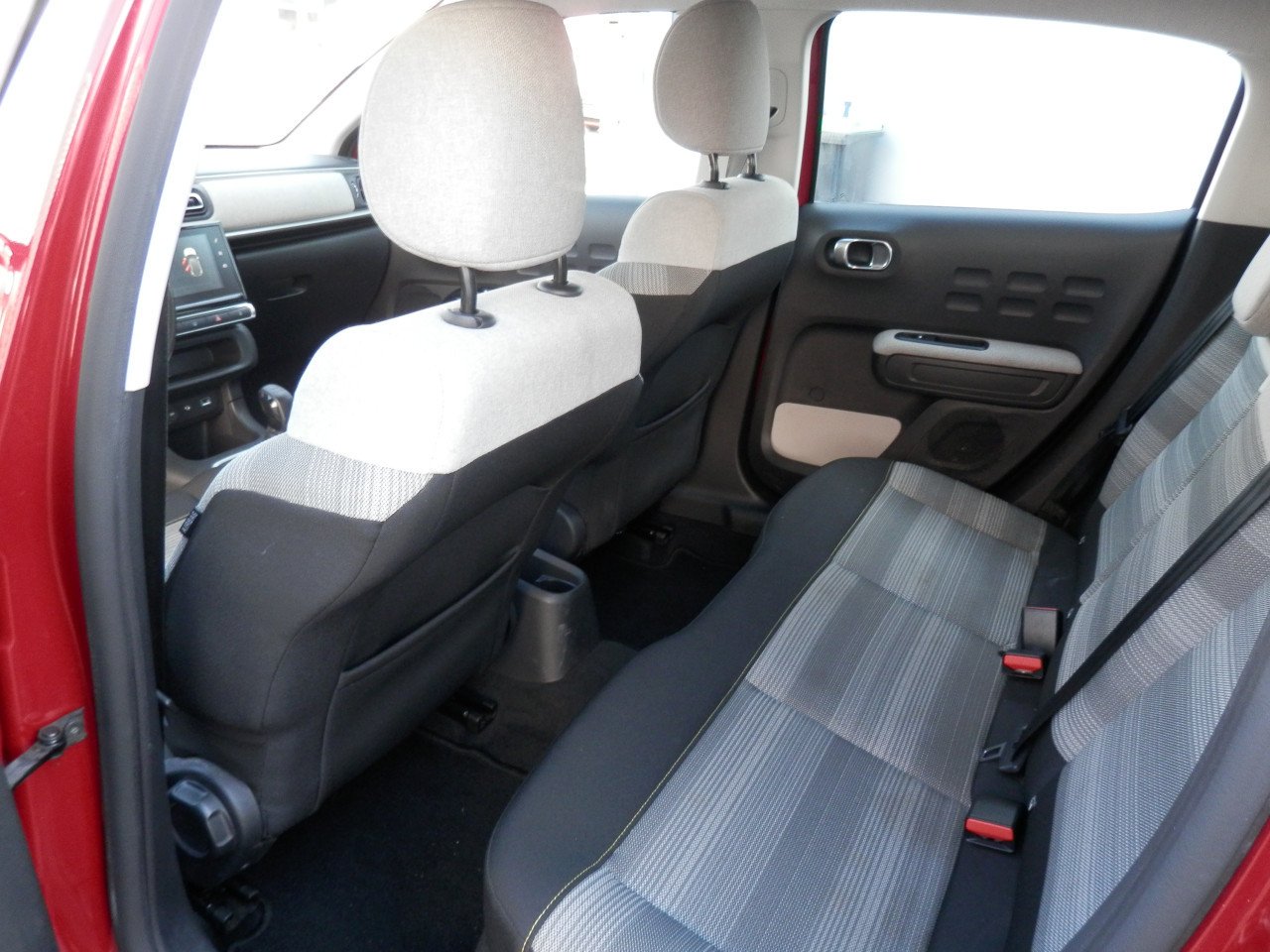 Auto Garant Biedt Aan: Citroen C3 1.2 Pure Tech Feel