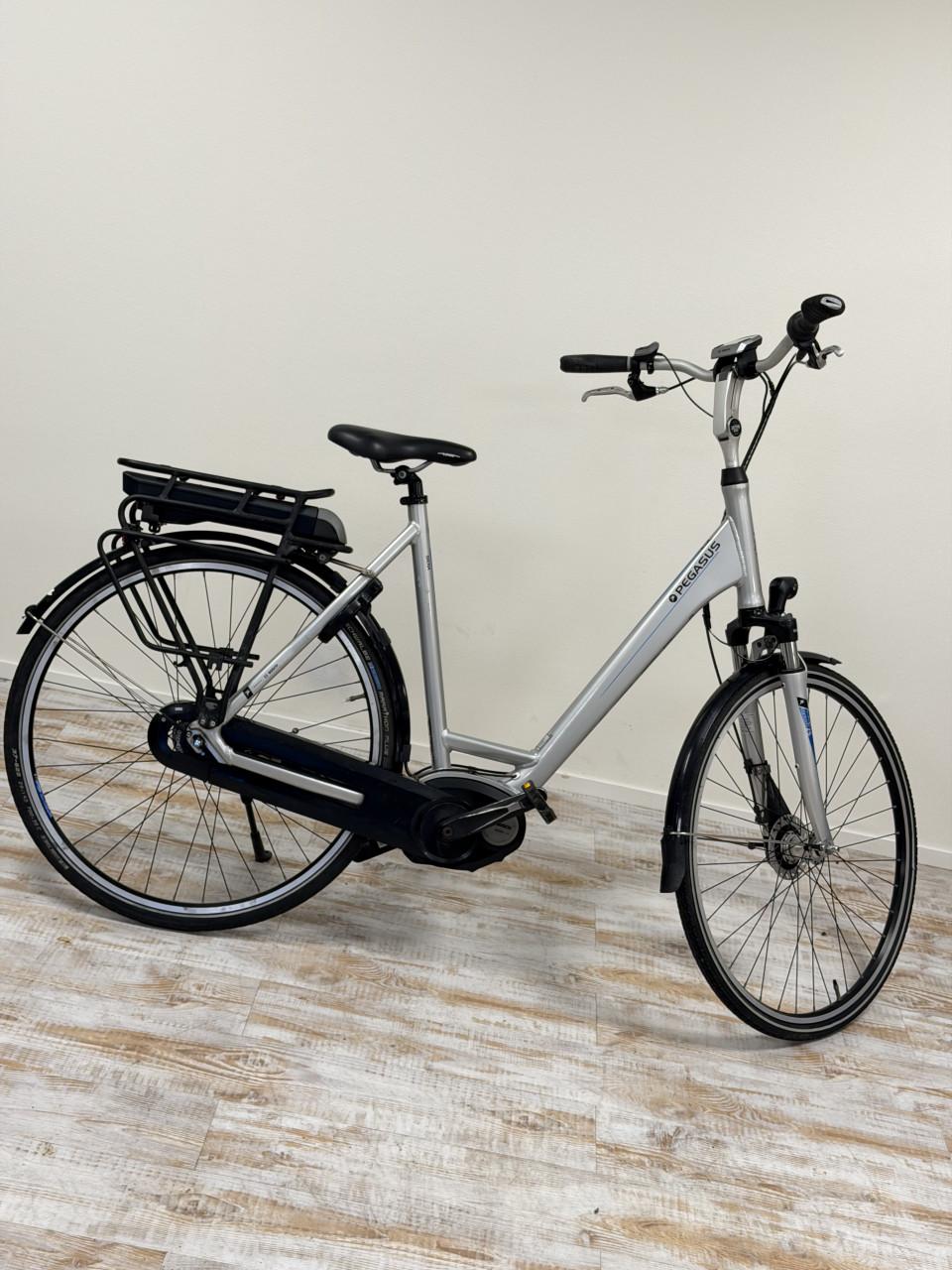 Pegasus Siena E-Bike Bosch Middenmotor 400Wh met maar 4000km