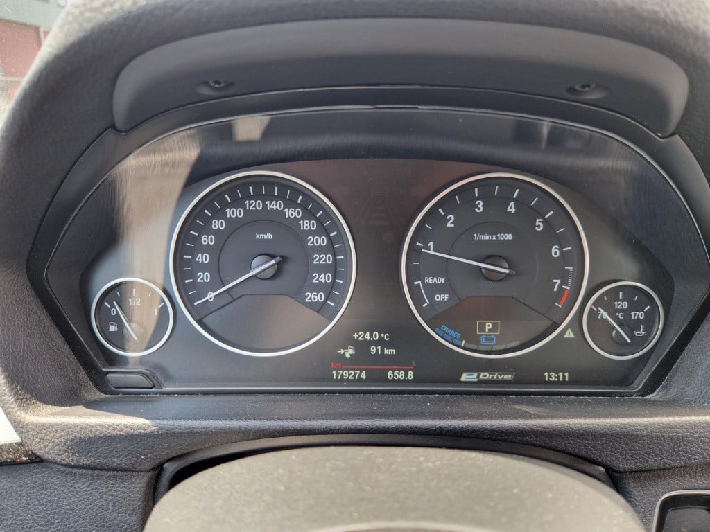 BMW 3-serie 330e centennial high executive