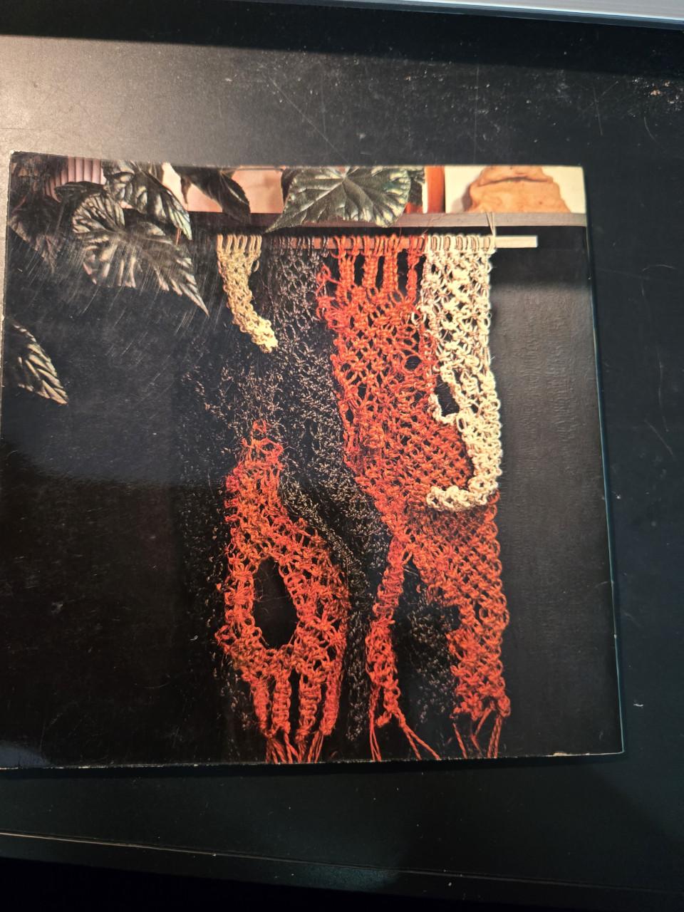 Instructieboekje Macramé Vaardige Handen Henriette Beukers. 1971