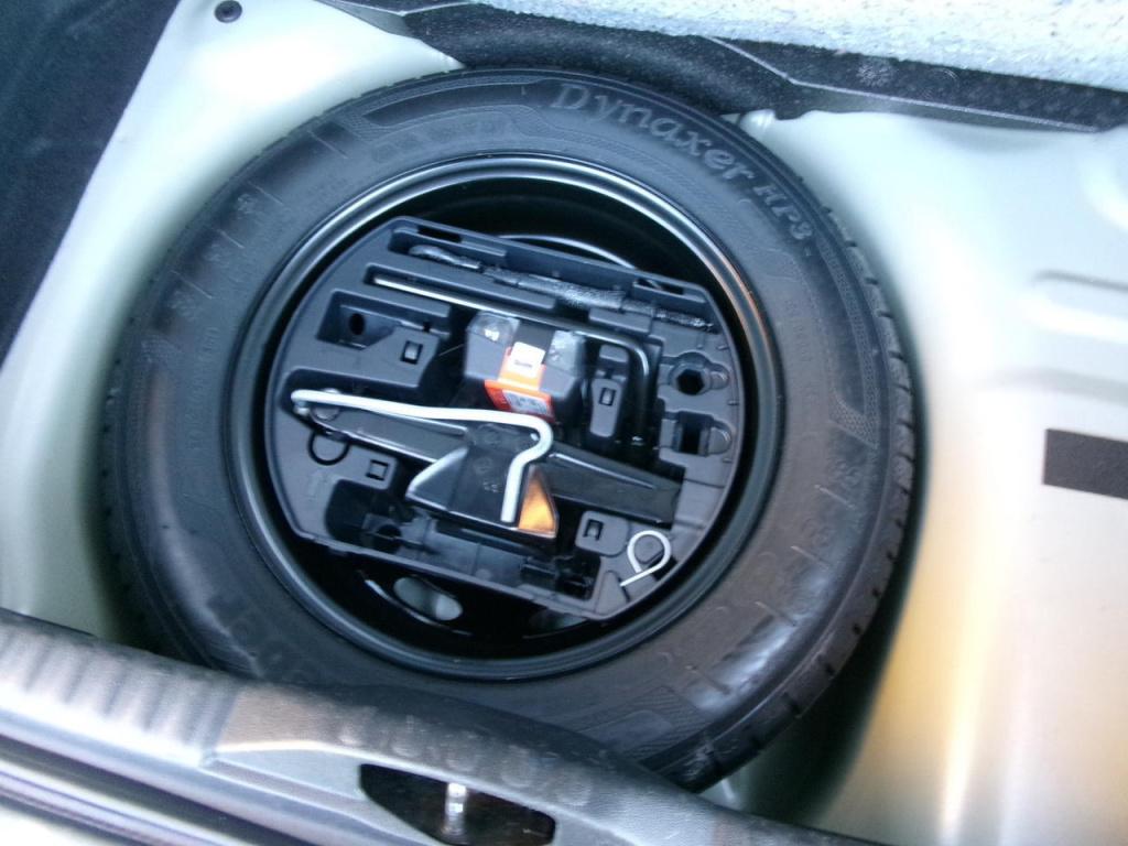 Citroen C3 1.2 cruise contr., navi, camera, dealer onh.