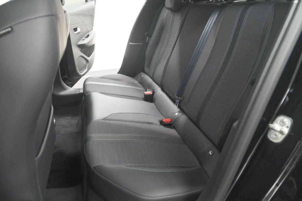 Peugeot 208 ev allure 50 kwh | 3 fase laadfunctie | parkeersensoren | apple