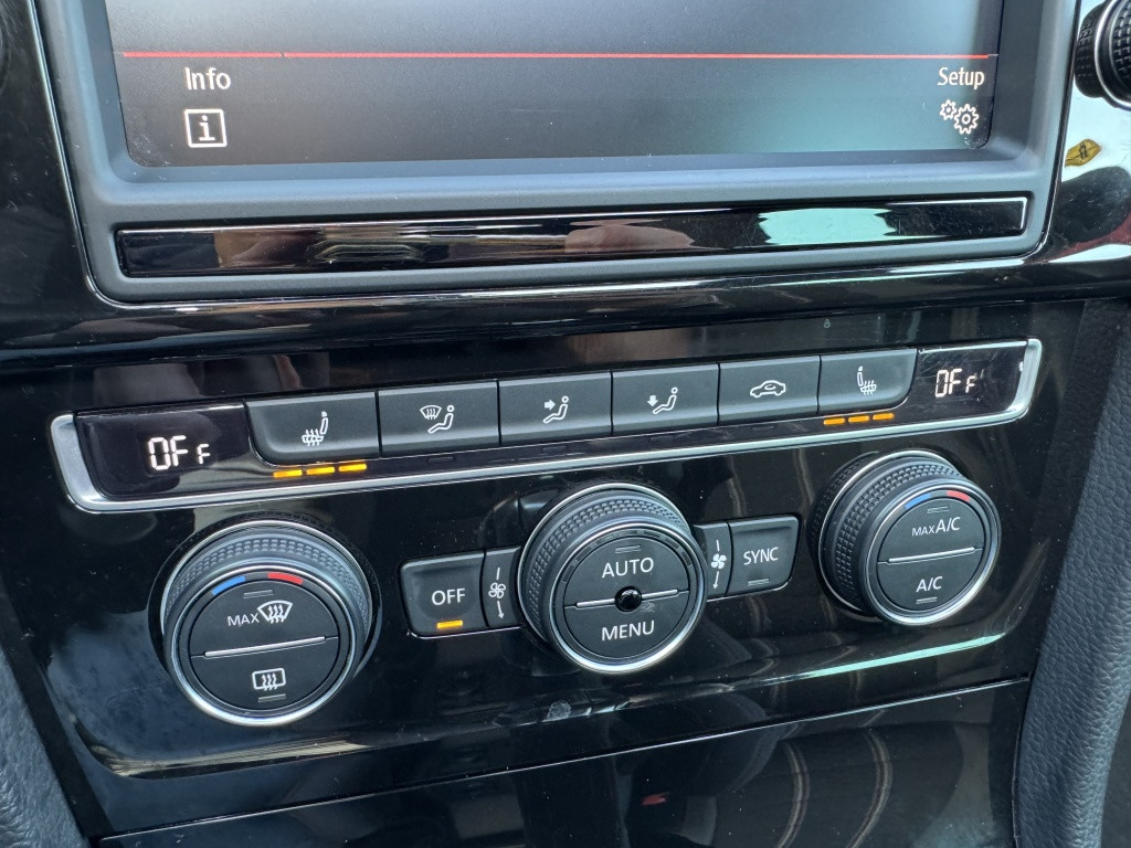 Volkswagen Golf 2.0 tsi gti clubsport dsg| nl-auto | pano | dynaudio | appl