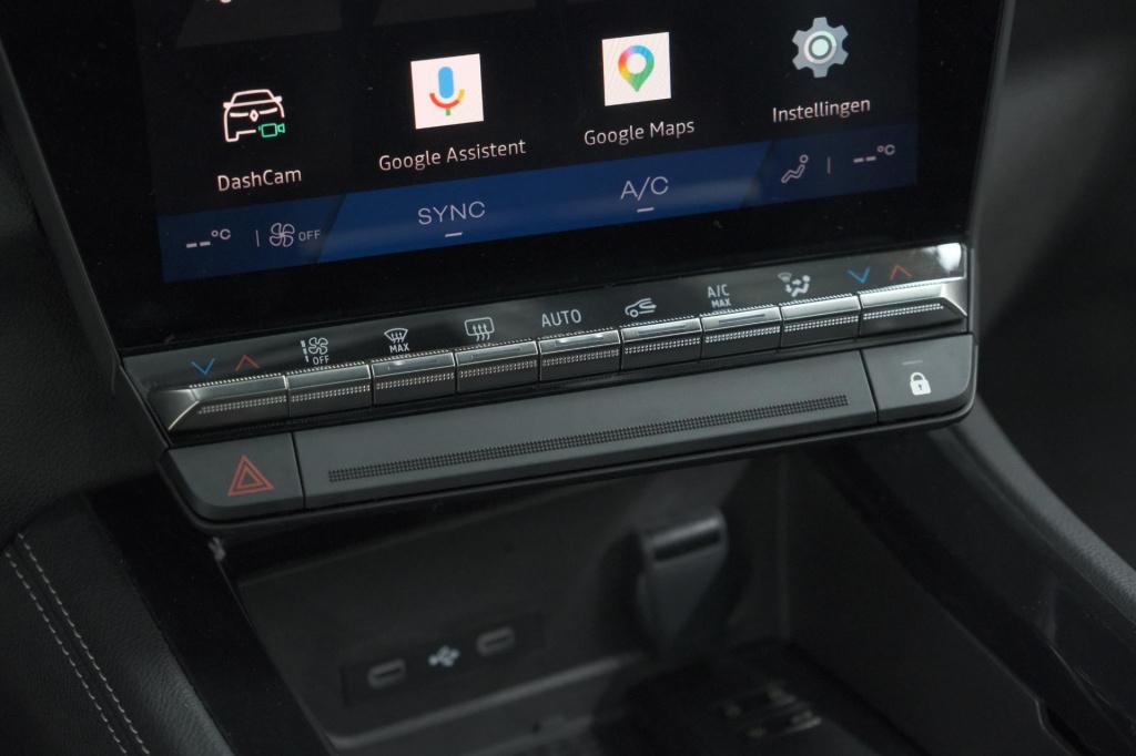 Renault Austral 1.2 e-tech full hybrid 200 techno | 360 camera | panoramada