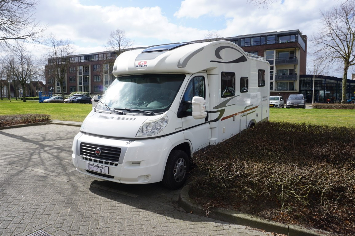 Adria Matrix 670 SC 2013 met 111.000km in uitstekende staat.