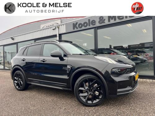 Lynk & Co 01 1.5 261pk phev , black edition ,360gr camera , pano dak , adap