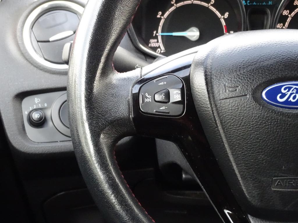 Ford Fiesta 1.0 ecoboost black edition 140pk | bluetooth | 17"