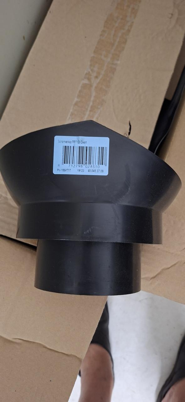 2 stuks Luchtafvoer met loden dakpan