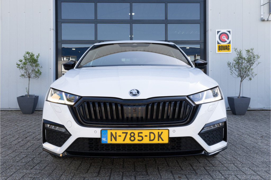 Skoda Octavia combi 1.4 tsi rs phev business ✅1jaarbovag✅btw✅245pk✅trekhaak