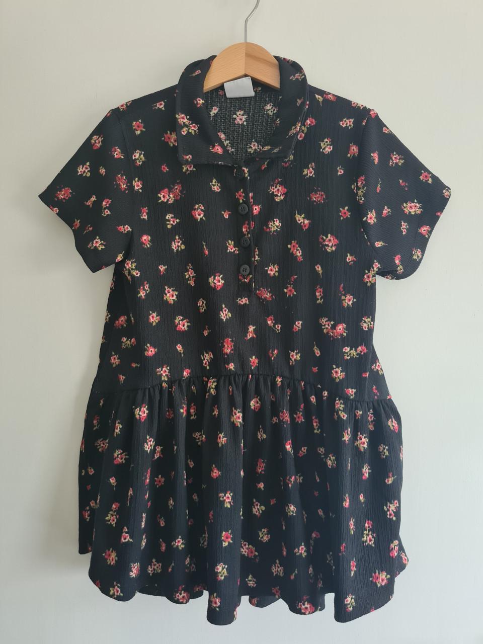 Zara zwart , bloemetjes zomer jurkje Maat 116