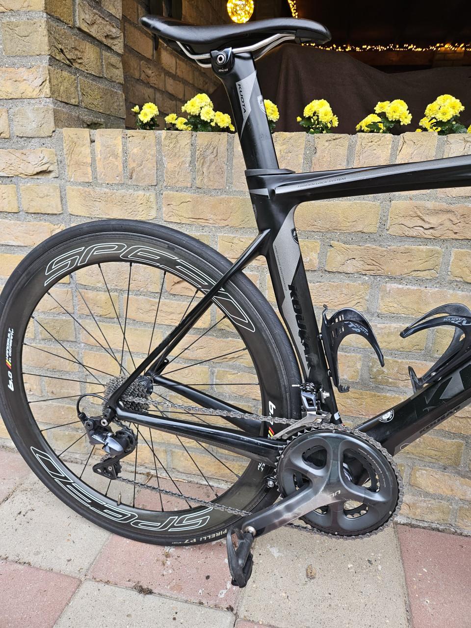 Kuota Kougar full carbon racer met Ultegra 11-speed.