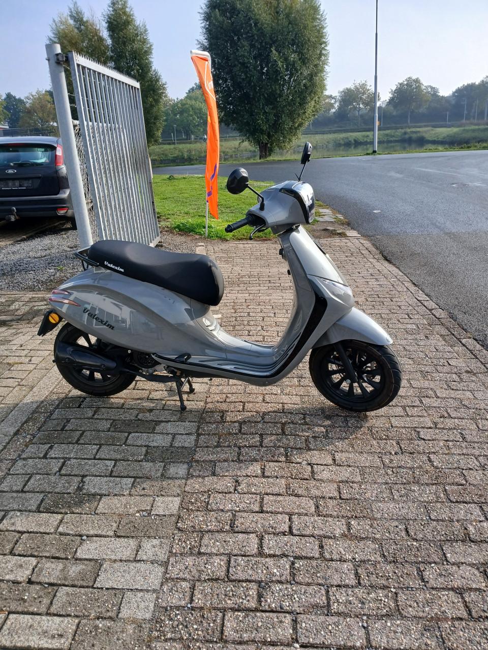 Showroommodel scooter La Souris kilometerstand 500